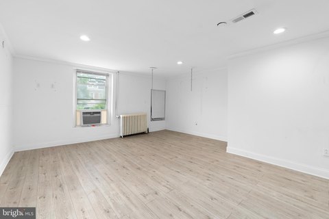 Versatile Commercial Space in Washington