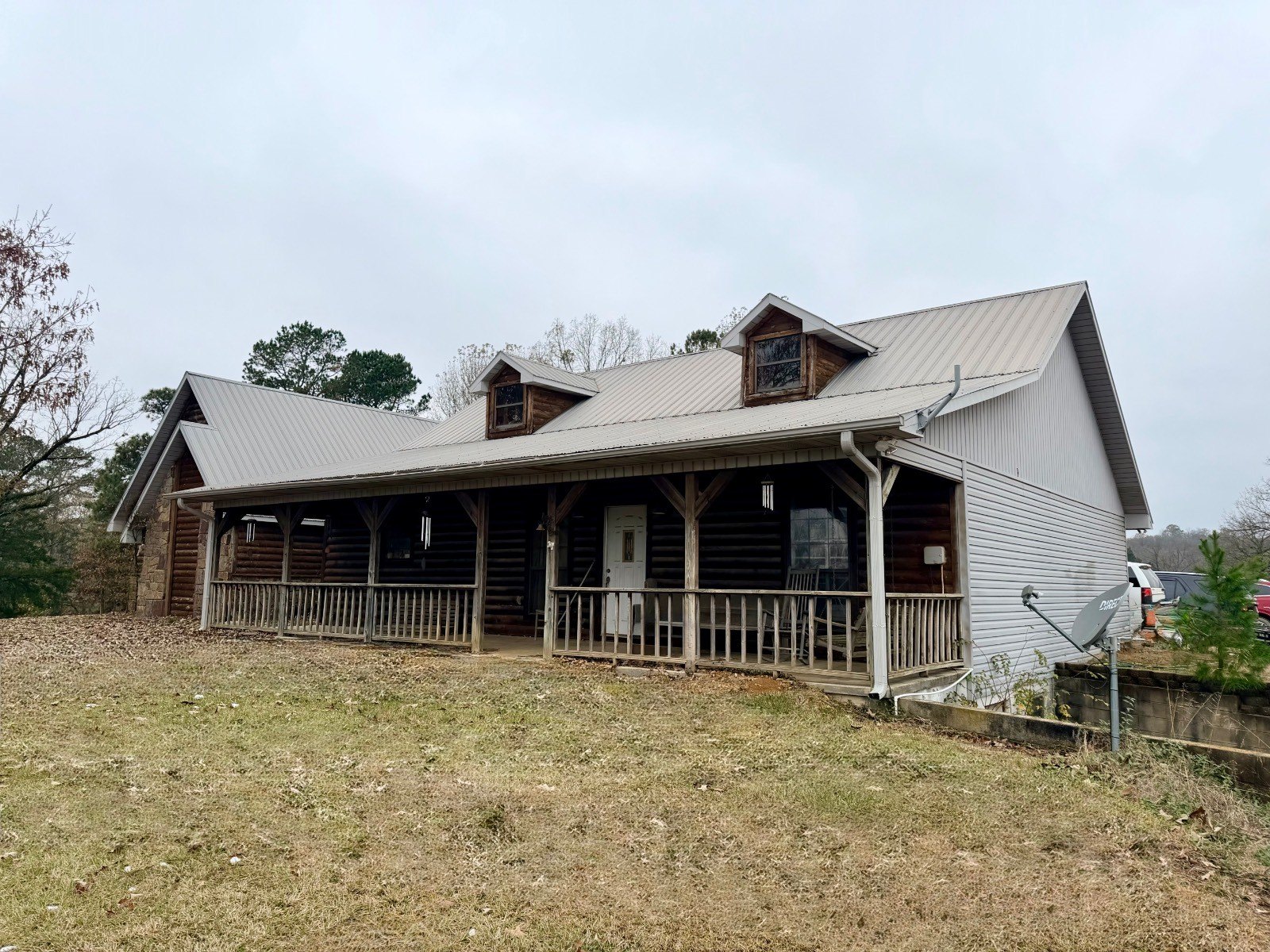 DeQueen Farm/Estate with Poultry Houses