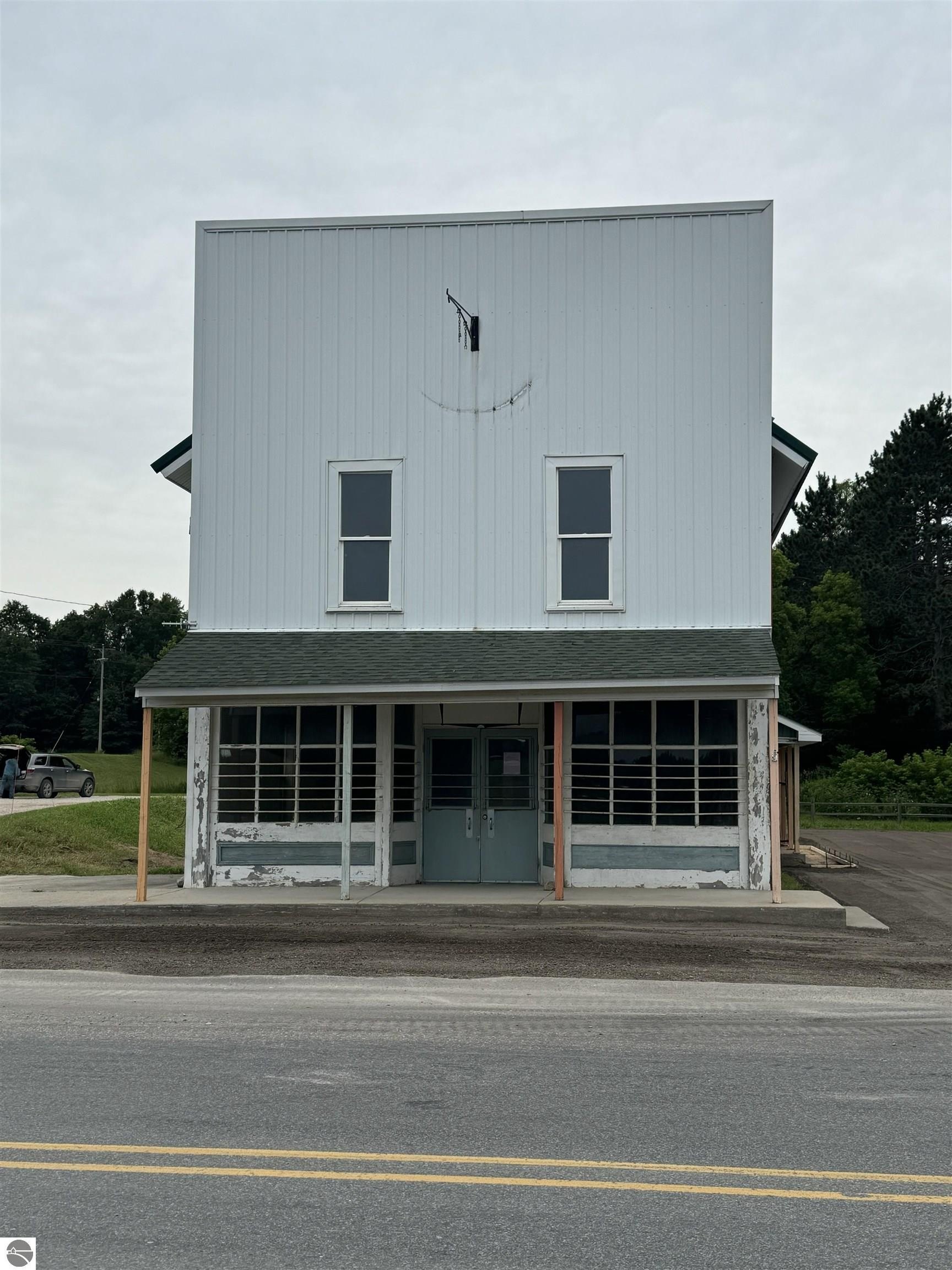 Versatile Two-Story Commercial Building