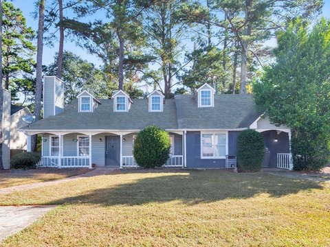 Well-Maintained Duplex in Conyers, GA