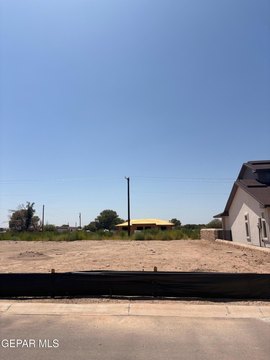 LAND - El Paso, TX