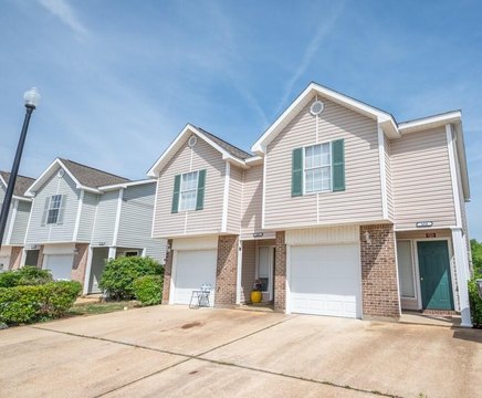 Starkville Duplex in Highlands Plantation