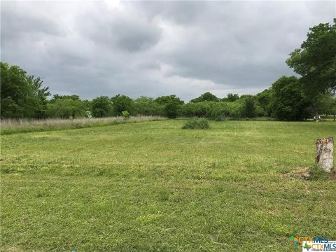 Residential Land in Luling, TX