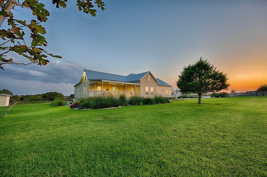 Turnkey Estate Near Round Top