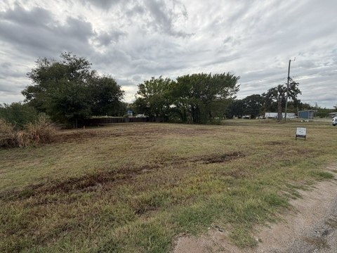 Commercial Land