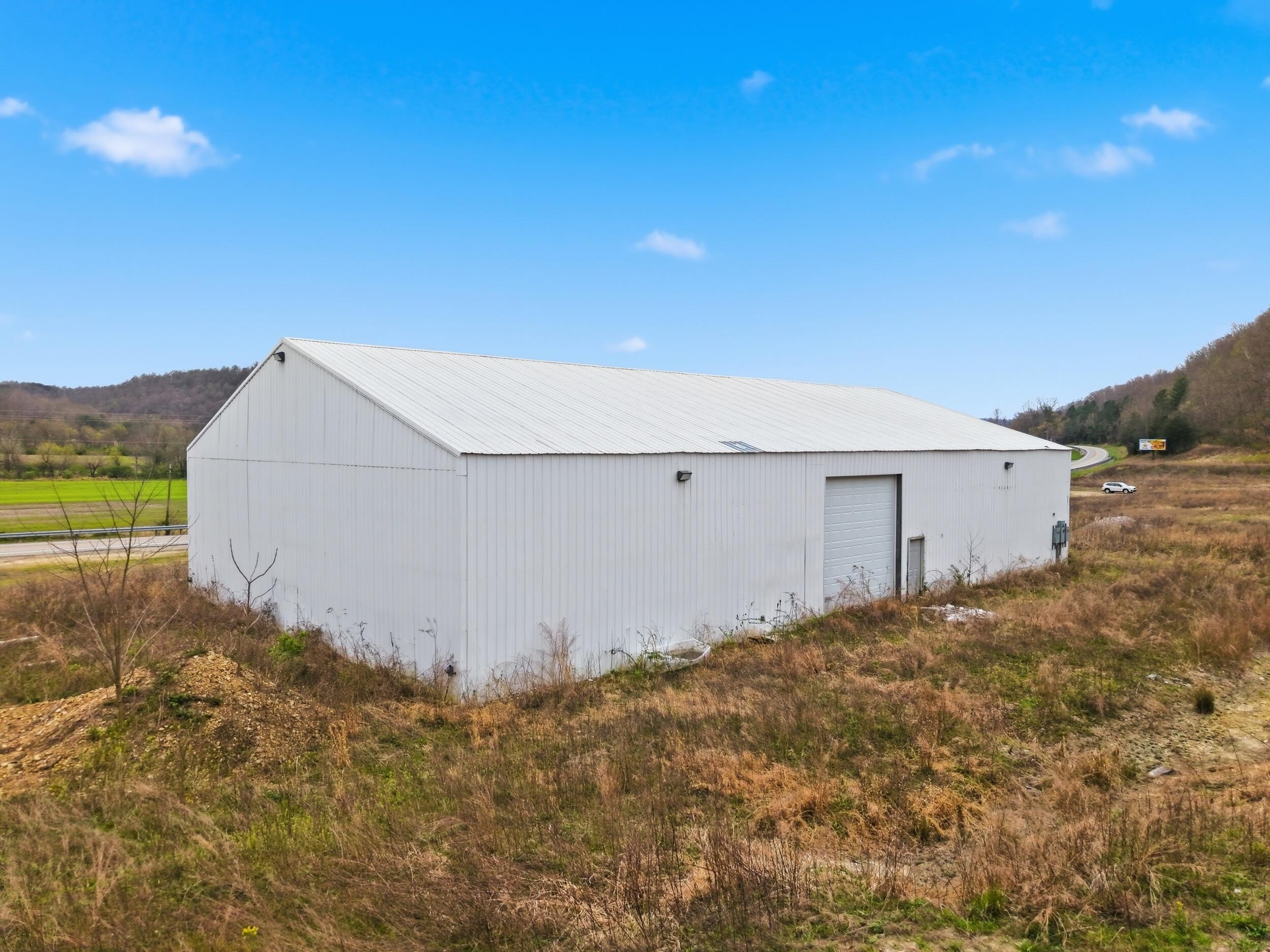 Versatile 6,000 SF Commercial Building
