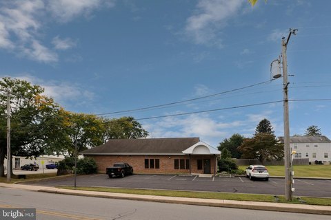 Medical/Technical Office Building For Sale