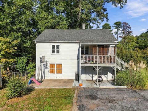 Renovated 2-Unit Duplex