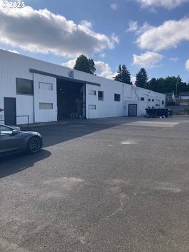 Portland Warehouse with Office Space