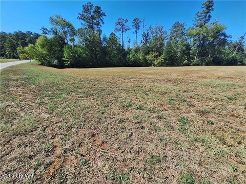 Land, Woodworth, LA