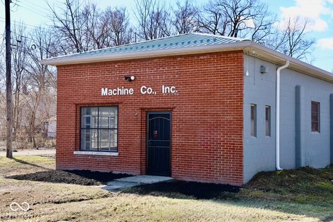 Flex Building with Drive-In Door