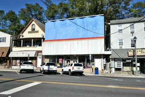 Mixed-Use Building in Butler Boro