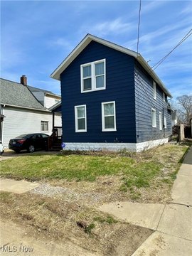 Updated Duplex in Cleveland, OH