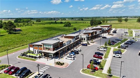 Springdale Retail Opportunity For Sale