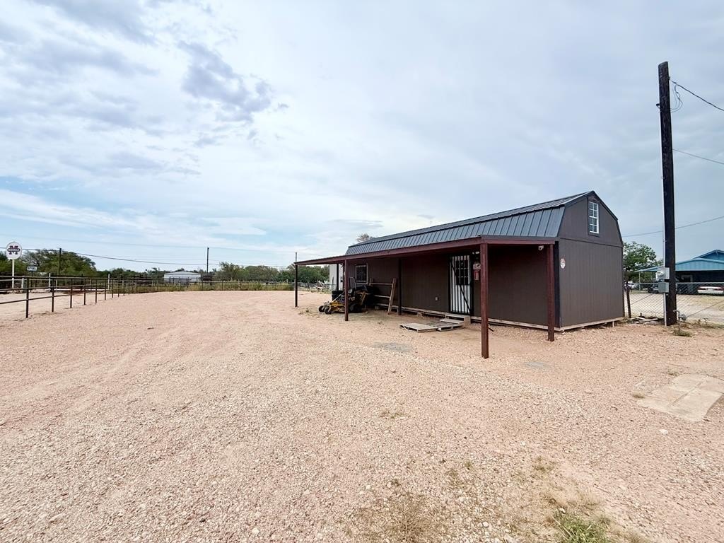 Commercial Land with Office in Snyder