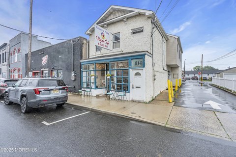 Turnkey Mixed-Use Investment Opportunity