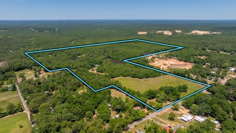 Historic Crestview Estate: 95 Acres