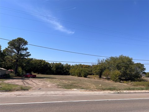 Highway Frontage Land in Bonham