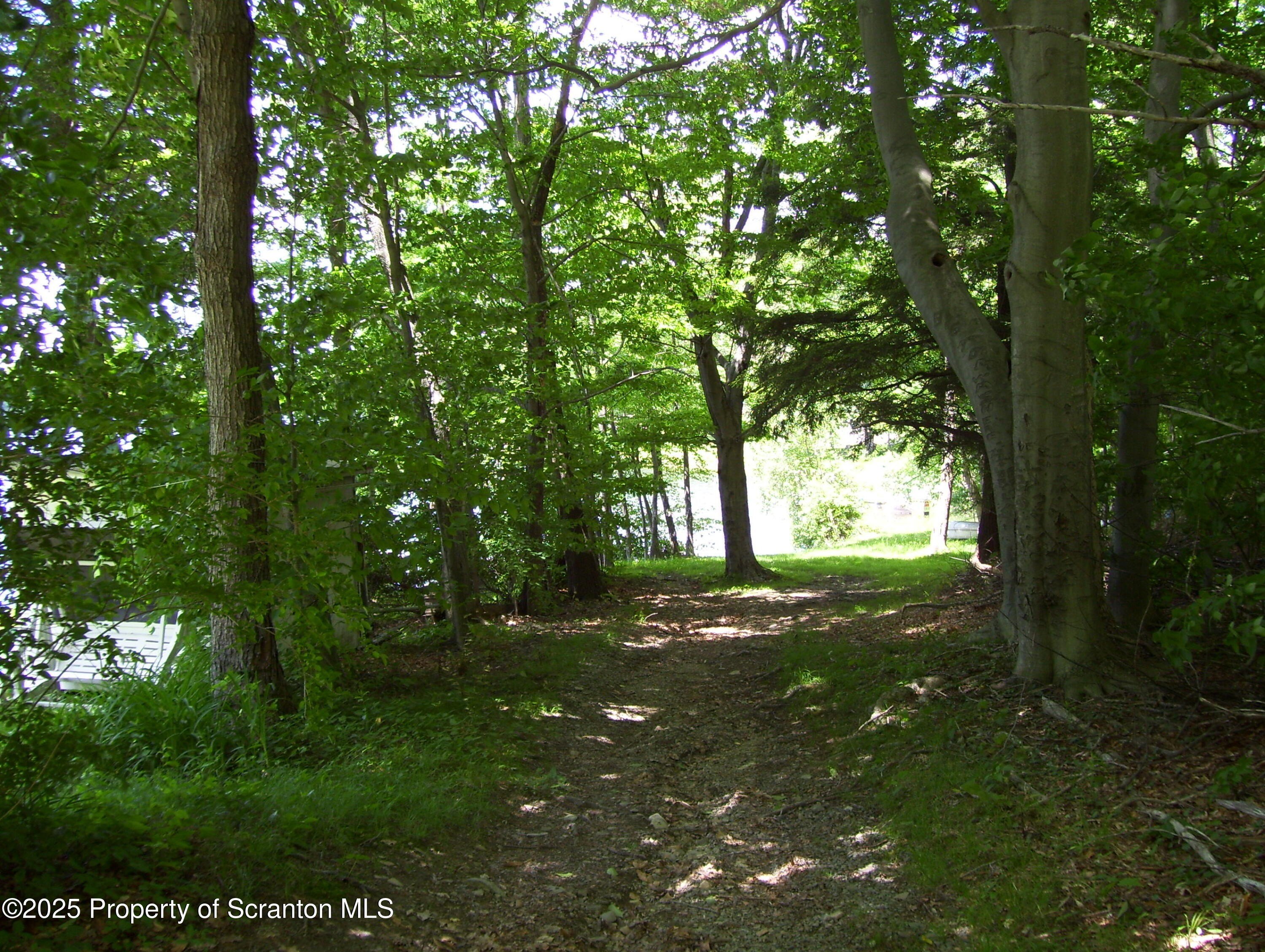 Residential Land in Private Setting