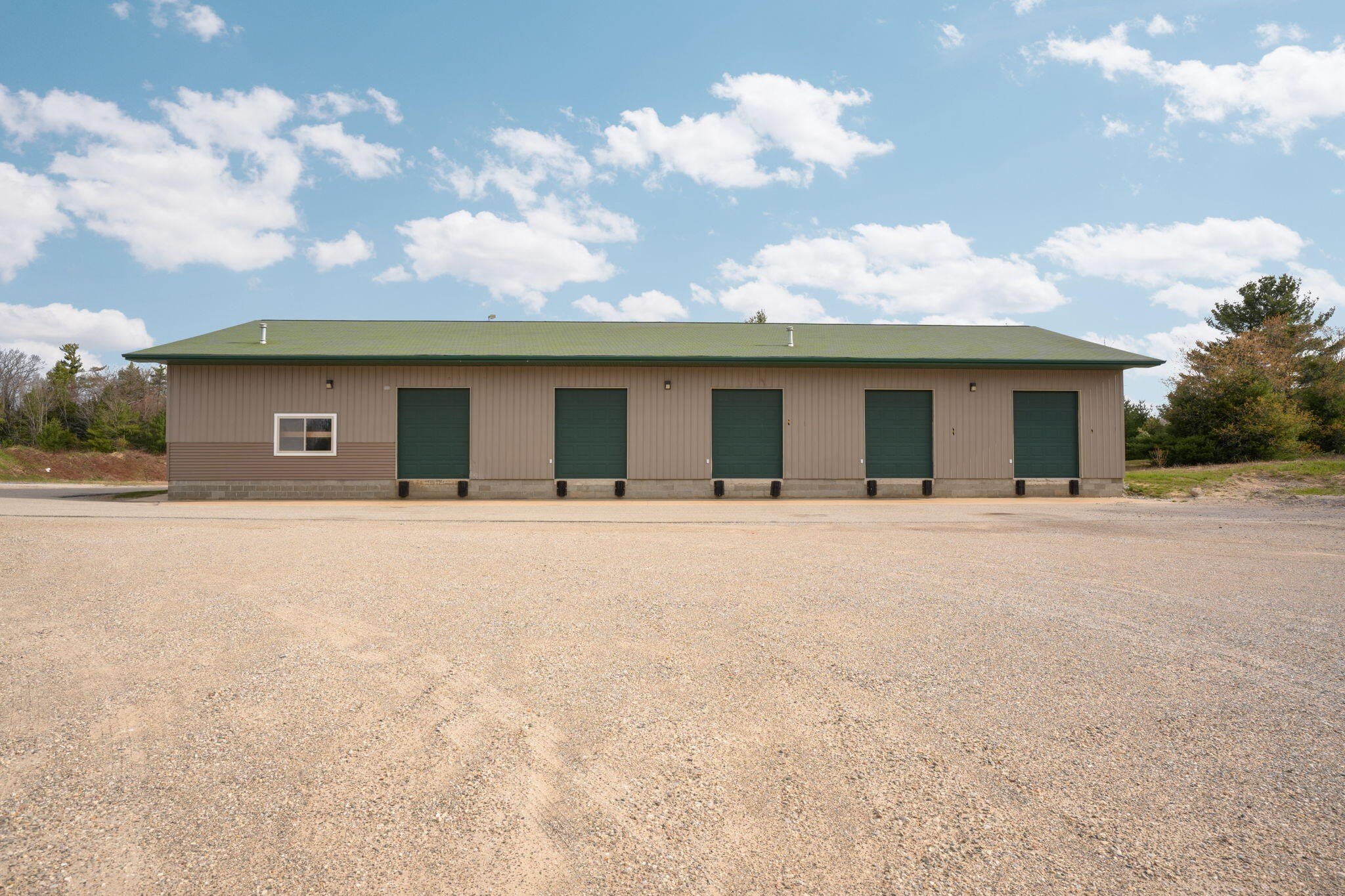 Commercial Building Near I-75