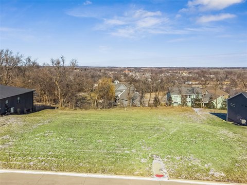 LAND - Adel, IA