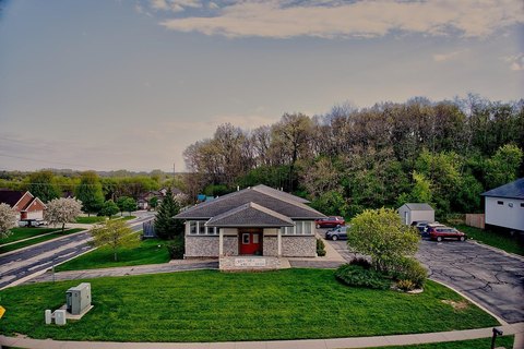 Cottage Grove Commercial Building For Sale