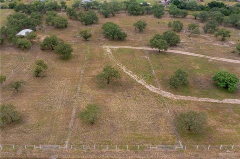 Land, Donna, TX