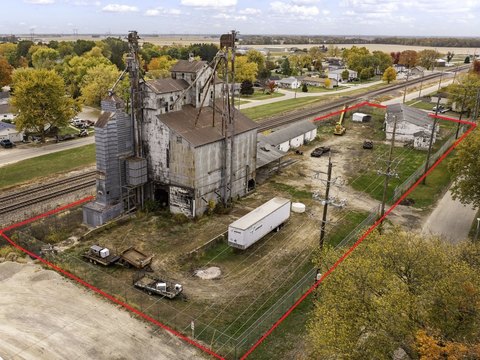 Versatile Commercial Property in Mazon, IL