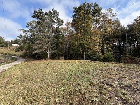 Land, Irvine, KY