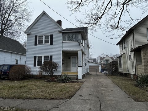 Renovated Duplex in Cleveland, OH