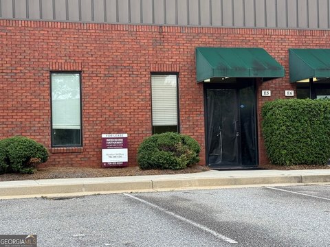 Flex Office/Warehouse Space
