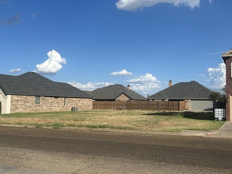 Residential Land in Preston Manor