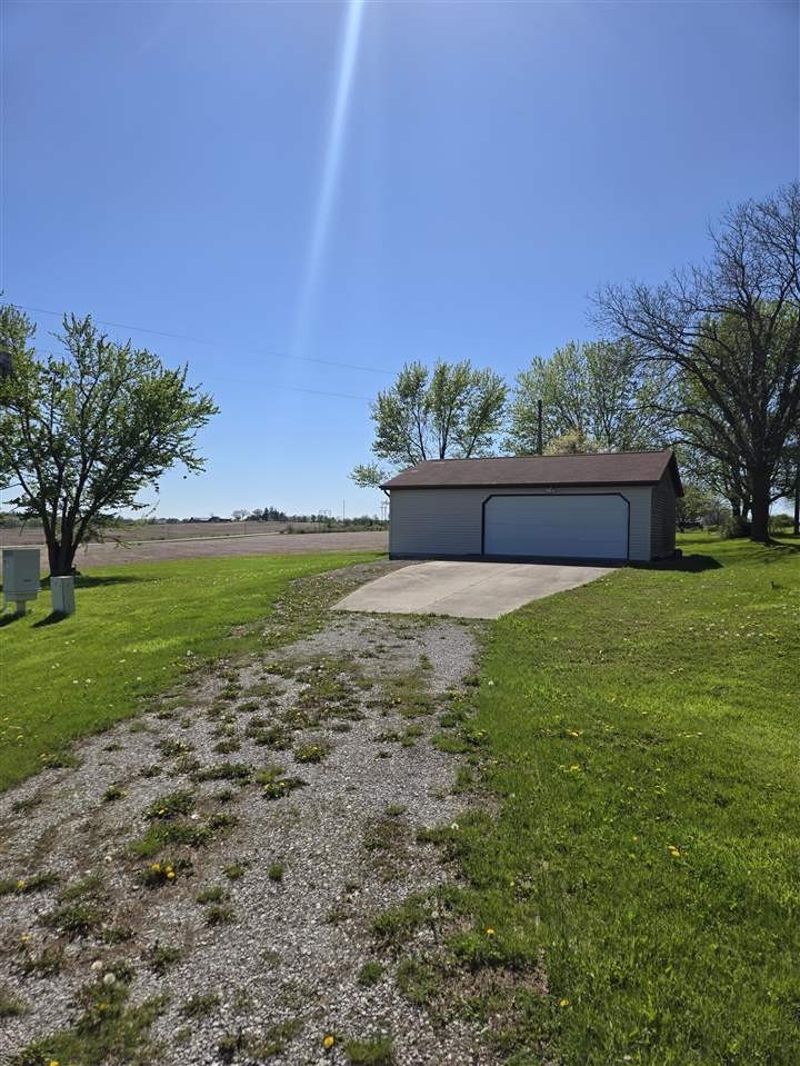 Residential Lot with Garage