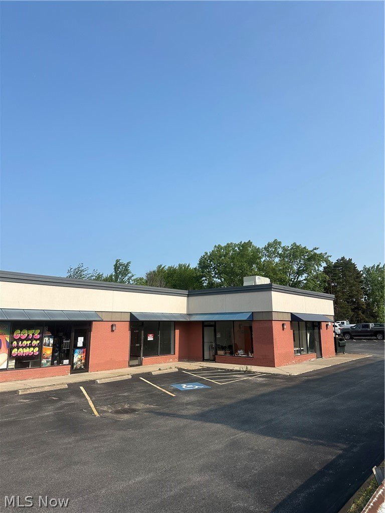 Parma Commercial Space For Rent