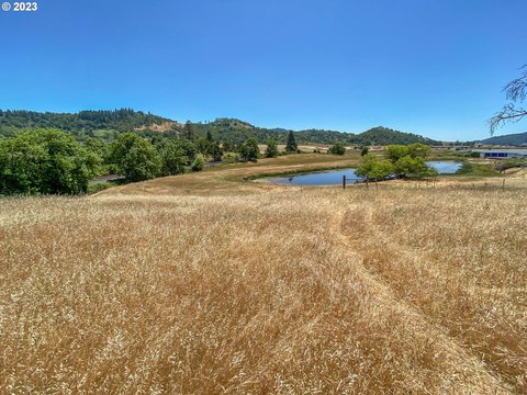 Roseburg Commercial Land Parcel