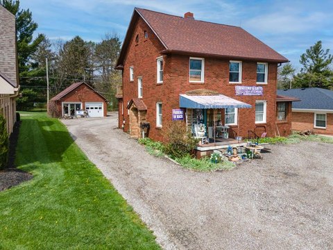 Mansfield Commercial Property with Apartment