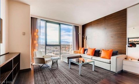 Las Vegas Studio with Mountain View