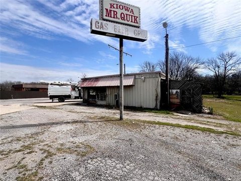 COMMERCIAL - Kiowa, OK
