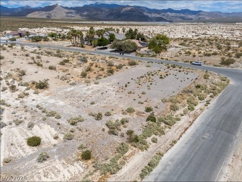 Pahrump Buildable Lot with Views