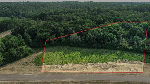 Land in Woodland Valley Estates
