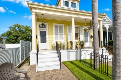 Furnished Duplex with Bonus Room