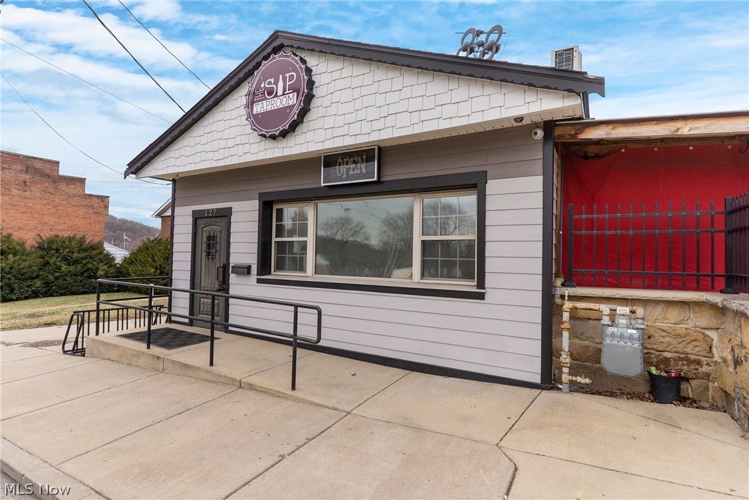 Downtown Lisbon Commercial Opportunity