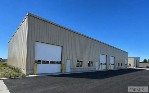 Industrial Flex Units with Overhead Doors