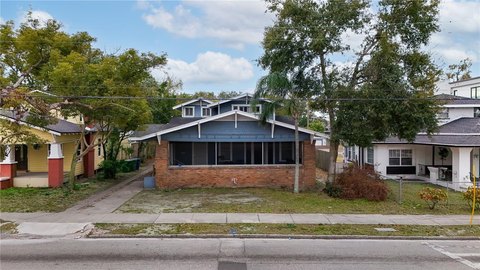 Quadplex with Detached Cottage