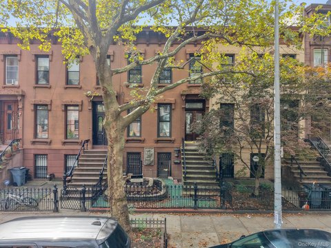 Brooklyn Multi-Family Townhouse