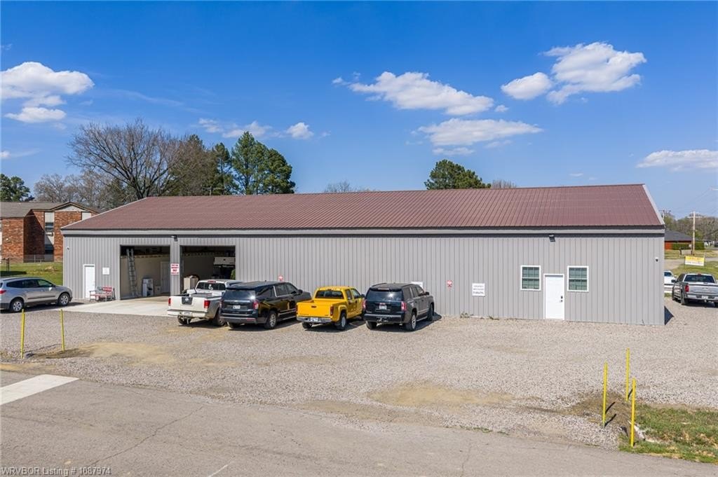 Versatile Commercial Property in Lavaca