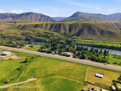 LAND - Jackson, WY