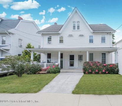 Spacious Staten Island Multi-Family Home