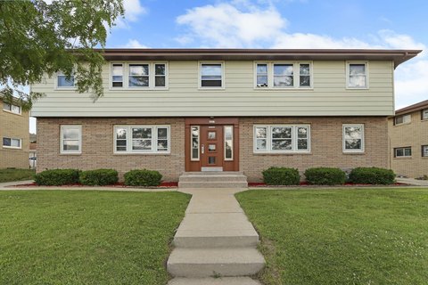 Well-Maintained 4-Unit Apartment