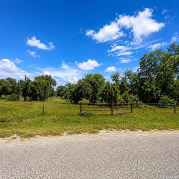 LAND - Natalia, TX